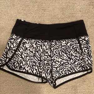 Lululemon 4” shortie